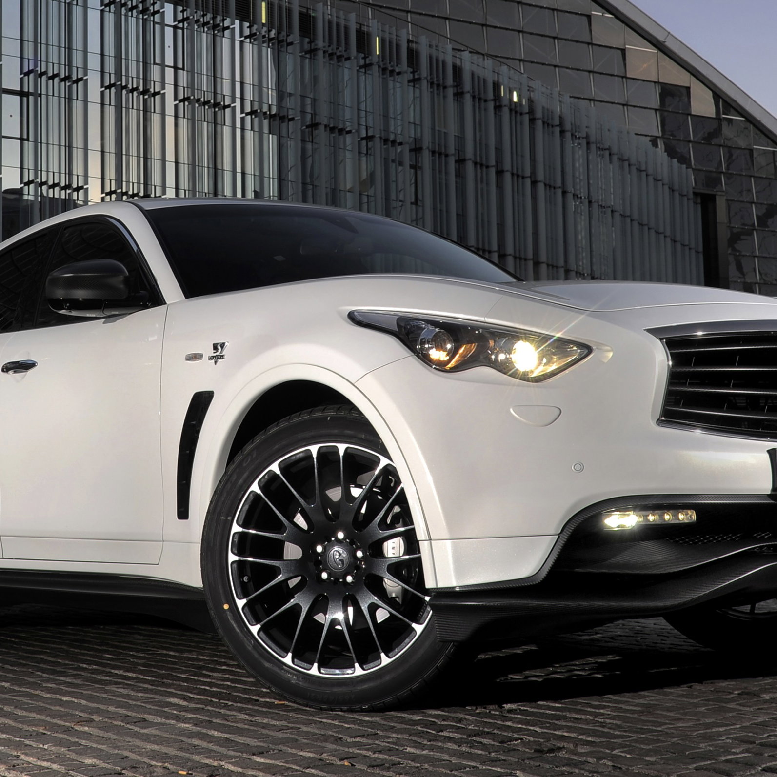 Infiniti FX Vettel Edition